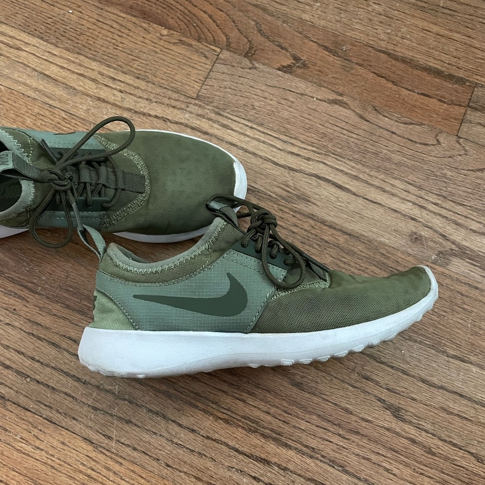 Nike olive green shoes, size 6!